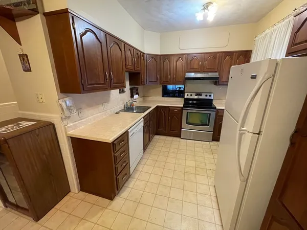 $2,800 | 51 Richmond Avenue, Unit 1, Worcester, MA 01602