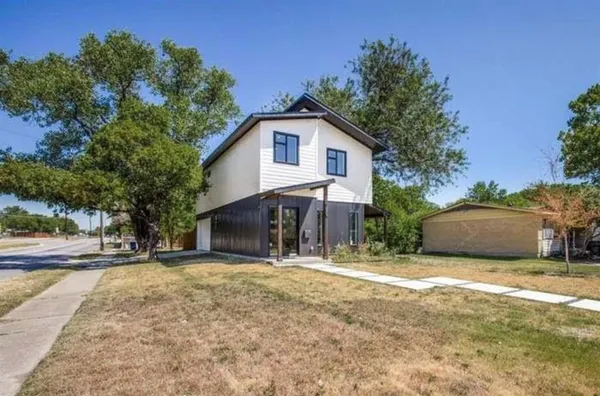 $2,700 | 10803 Mandalay Drive, Dallas, TX 75228