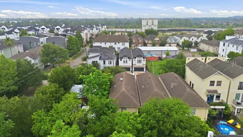 $539,000 | 5539 Kiam Street, Houston, TX 77007