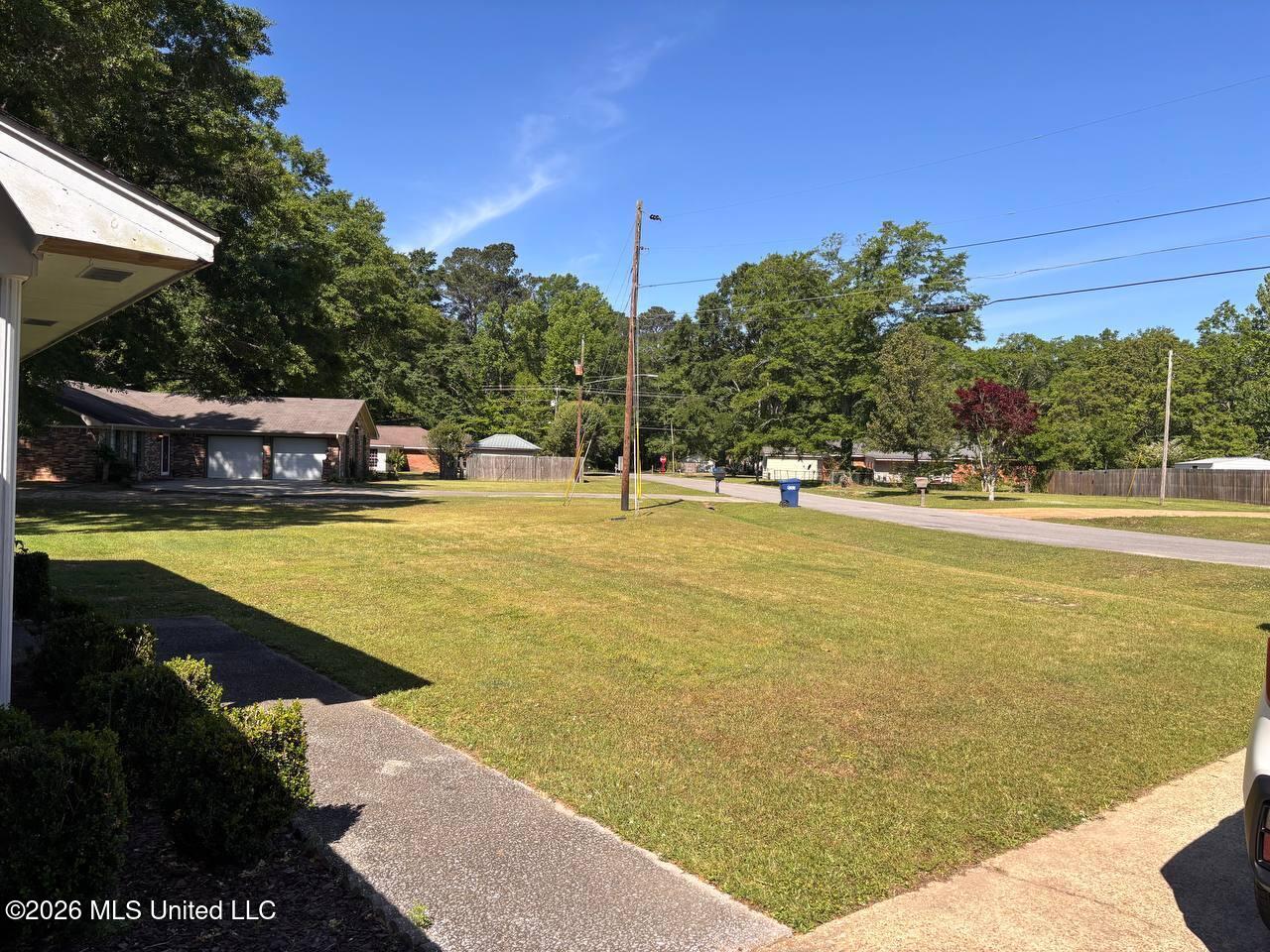5702 Haley Road Meridian, MS 39305 - Photo 2 of 19 2