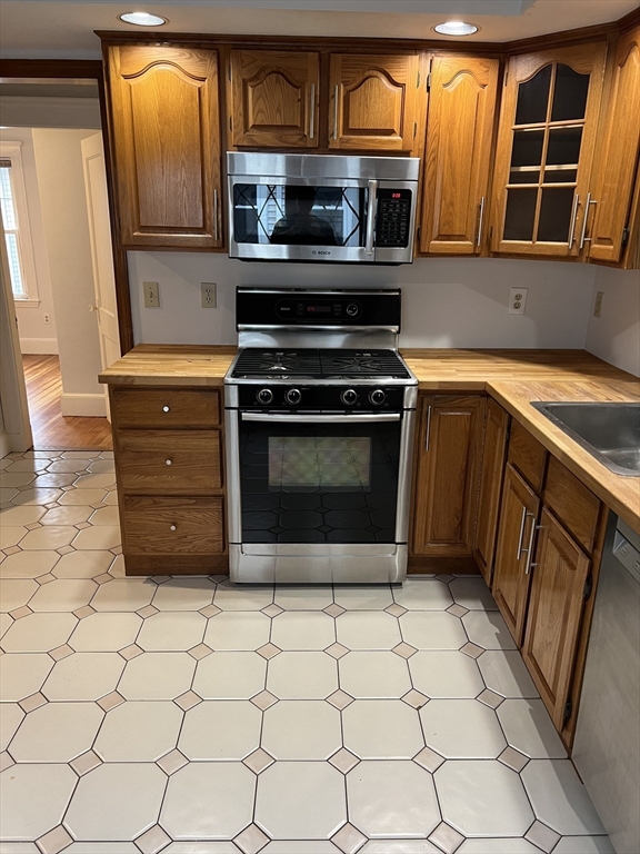 7 Gorham Road, Unit 2L Medford, MA 02155 - Photo 9 of 28