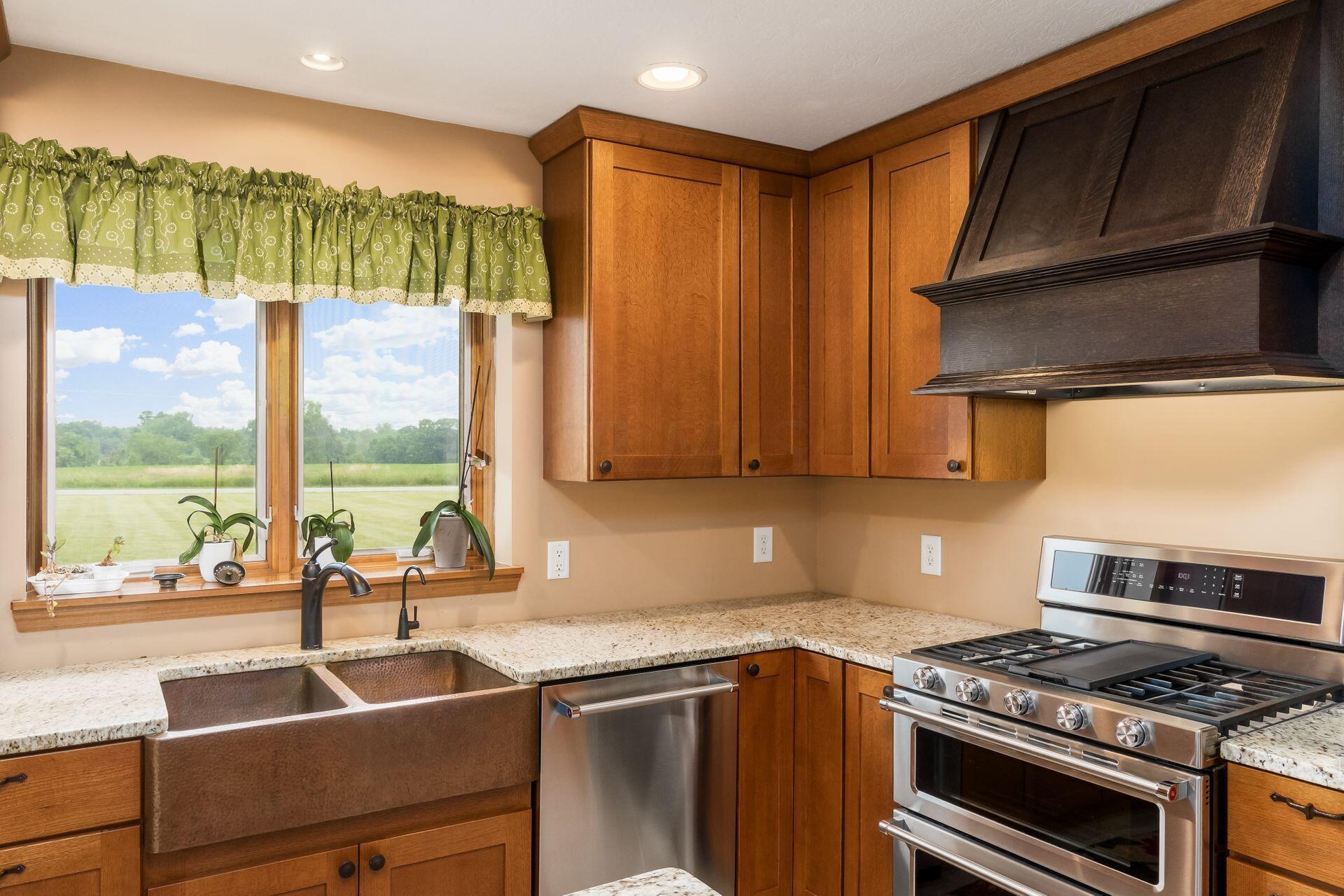 4465 Deeds Road Southwest Pataskala, OH 43062 - Photo 16 of 69 Kitchen