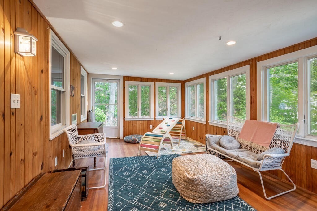 17 Ryan Road Gloucester, MA 01930 - Photo 15 of 32 Gallery Image 15