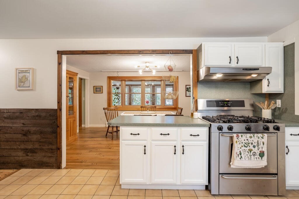 17 Ryan Road Gloucester, MA 01930 - Photo 10 of 32 Gallery Image 10