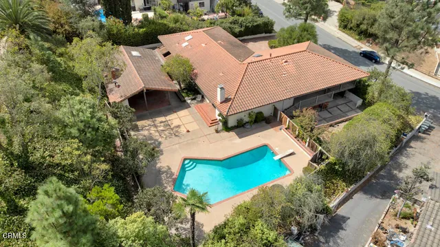 $1,400,000 | 880 Grada Avenue, Camarillo, CA 93010