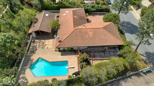 $1,400,000 | 880 Grada Avenue, Camarillo, CA 93010