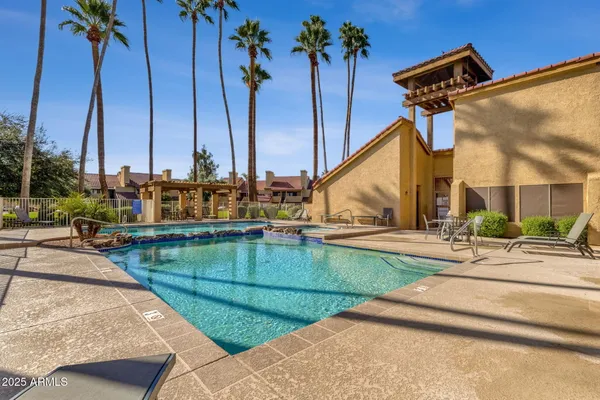 $265,000 | 4901 South Calle Los Cerros Drive, Unit 229, Tempe, AZ 85282