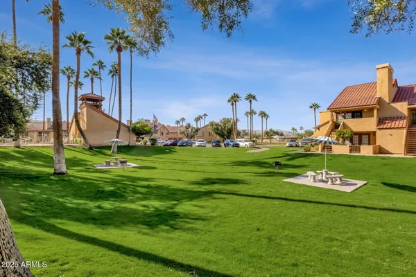 $265,000 | 4901 South Calle Los Cerros Drive, Unit 229, Tempe, AZ 85282