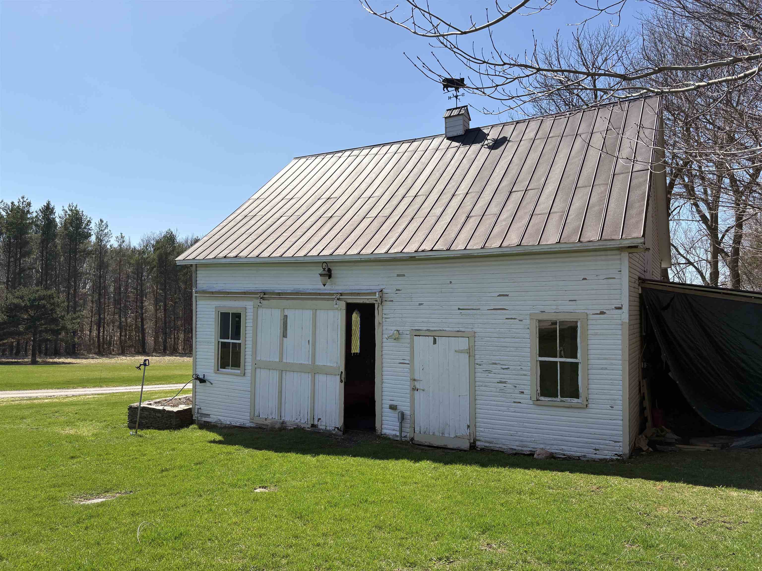 329 West Shore Road South Hero, VT 05486 - Photo 9 of 58