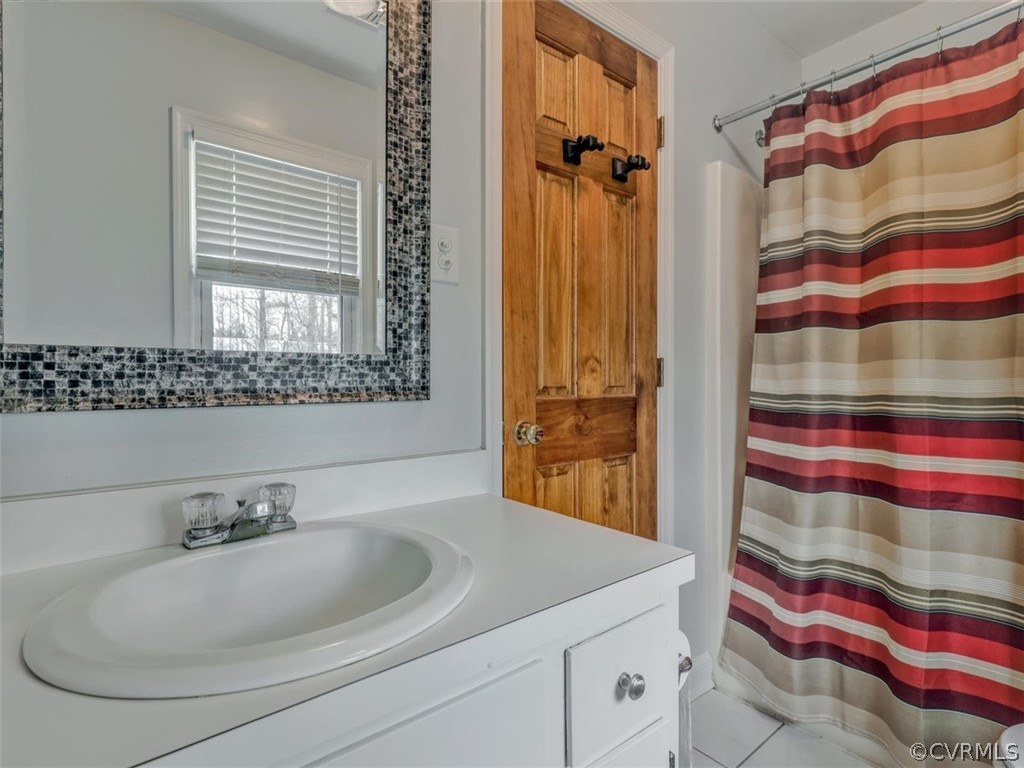 11930 Bundle Road Chesterfield, VA 23838 - Photo 22 of 27 Master Bathroom