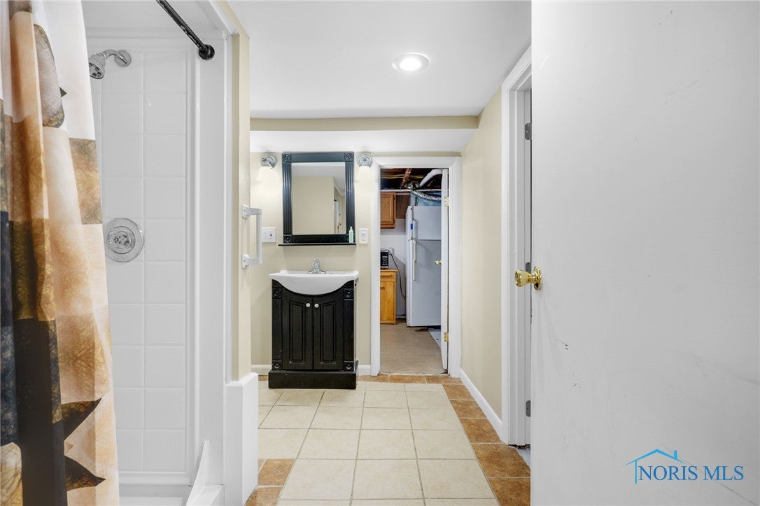 1147 Patchen Road Oregon, OH 43616 - Photo 25 of 44 Gallery Image 25