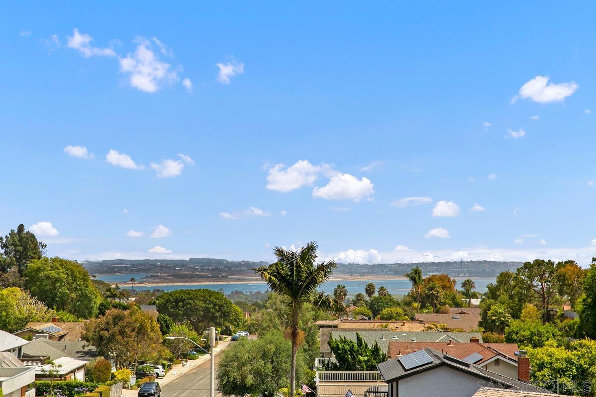 2283 Camino Preciosa Sur