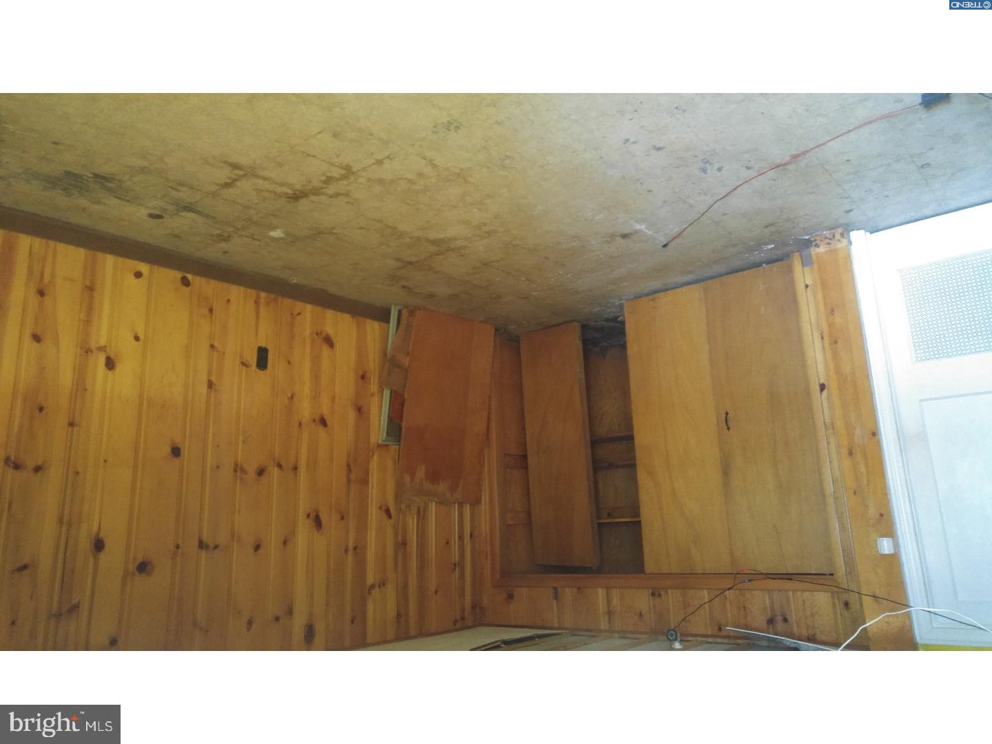 7445 Rhoads Street Philadelphia, PA 19151 - Photo 6 of 7 Garage