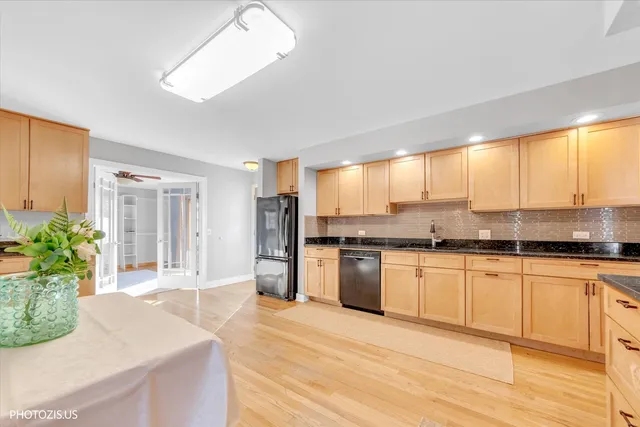 $525,000 | 1530 Miami Lane, Des Plaines, IL 60018