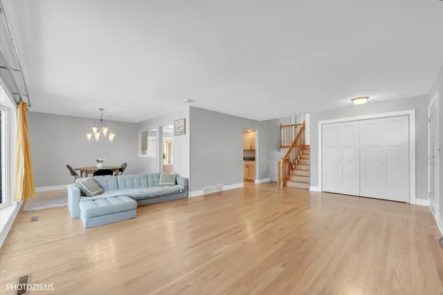 $525,000 | 1530 Miami Lane, Des Plaines, IL 60018