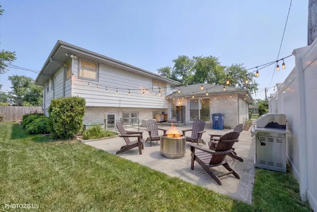 $525,000 | 1530 Miami Lane, Des Plaines, IL 60018