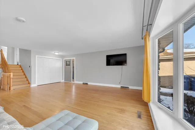 $525,000 | 1530 Miami Lane, Des Plaines, IL 60018