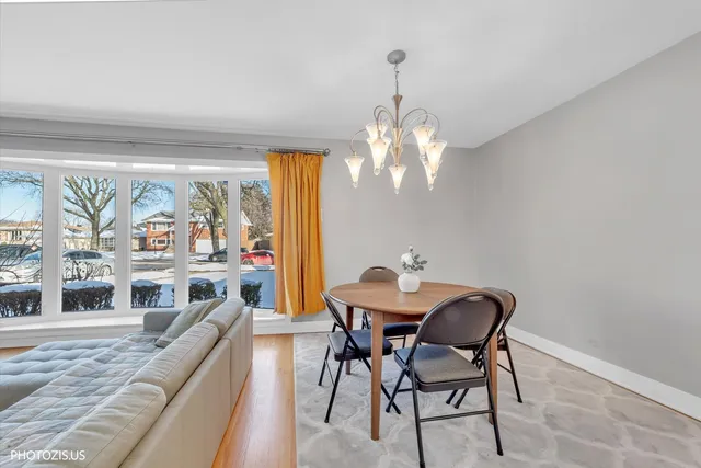 $525,000 | 1530 Miami Lane, Des Plaines, IL 60018