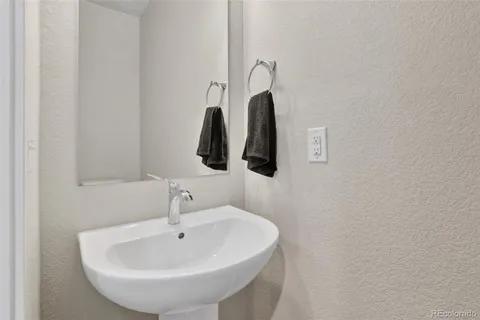 $419,900 | 4117 East 98th Place, Thornton, CO 80229