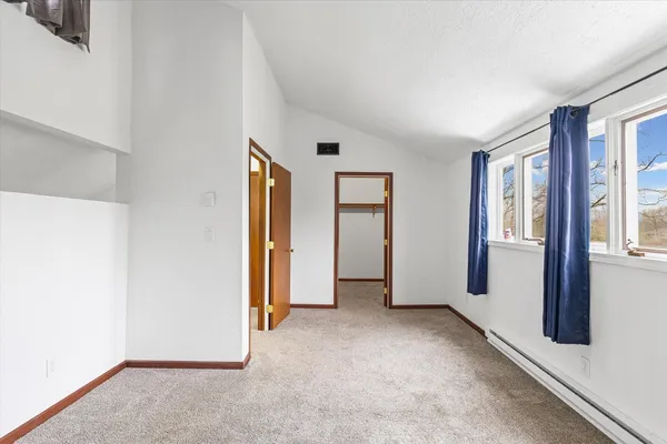 $245,000 | 304 Eagle Bluff Drive, Oakwood, IL 61858