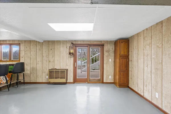 $245,000 | 304 Eagle Bluff Drive, Oakwood, IL 61858