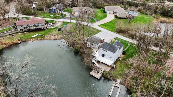 $245,000 | 304 Eagle Bluff Drive, Oakwood, IL 61858