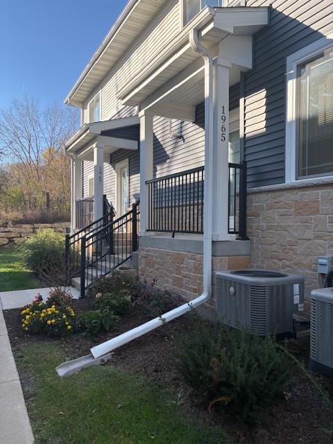 1965 North Windsor Avenue Cottage Grove, WI 53527 - Photo 2 of 28