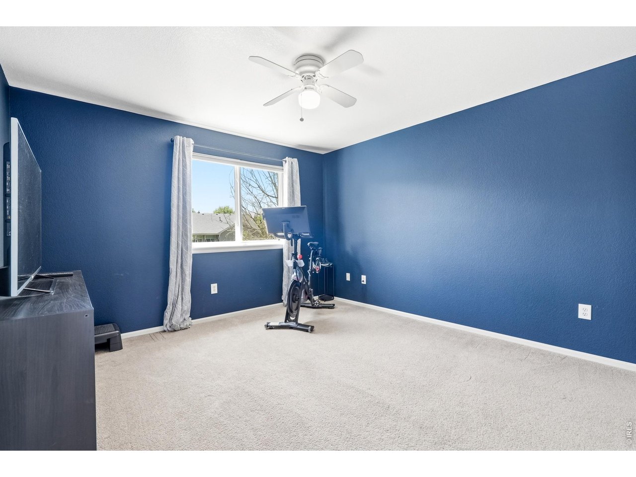 11725 Pleasant Hill Road Longmont, CO 80504 - Photo 32 of 50 An additional upper level bedroom or flex room