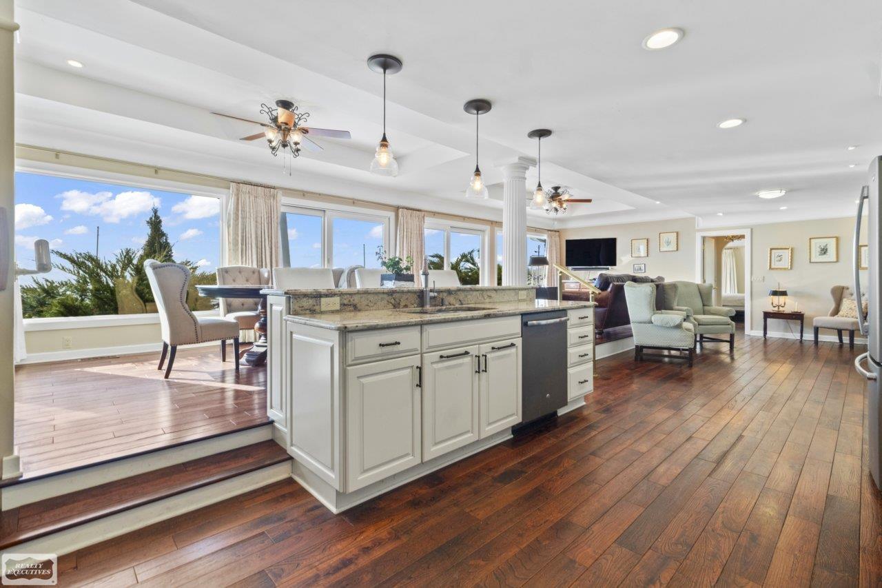 32680 South River Road Harrison Township, MI 48045 - Photo 11 of 37 Gallery Image 11