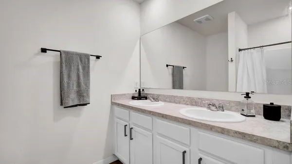 $2,200 | 2722 Reddish Egret Bend, Harmony, FL 34773