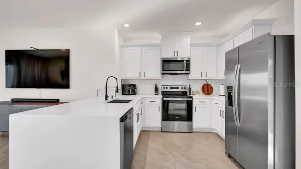 $2,200 | 2722 Reddish Egret Bend, Harmony, FL 34773