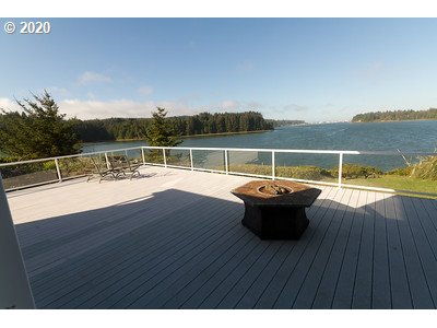 62220 Crown Point Road Coos Bay, OR 97420 - Photo 3 of 29