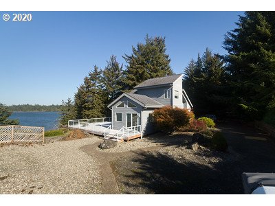 62220 Crown Point Road Coos Bay, OR 97420 - Photo 10 of 29