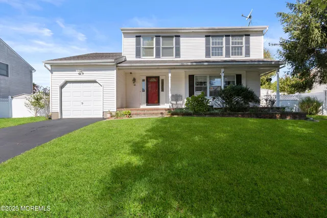 $699,000 | 49 Davids Lane, Howell, NJ 07731