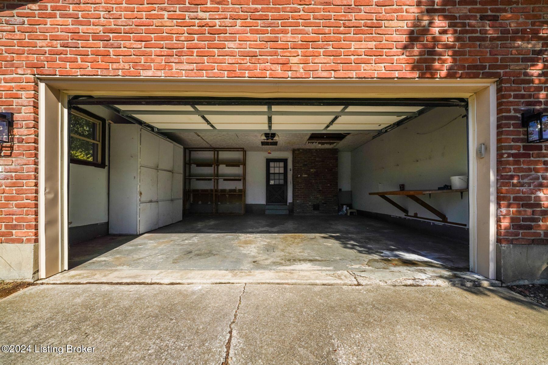 4511 Gaudet Road Jeffersontown, KY 40299 - Photo 38 of 47 Large garage