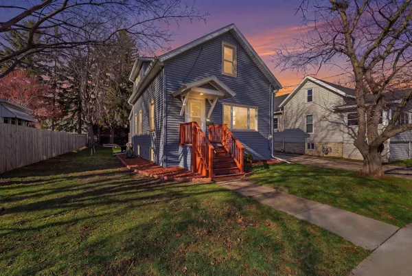 $220,000 | 316 East Lincoln Avenue, Oshkosh, WI 54901