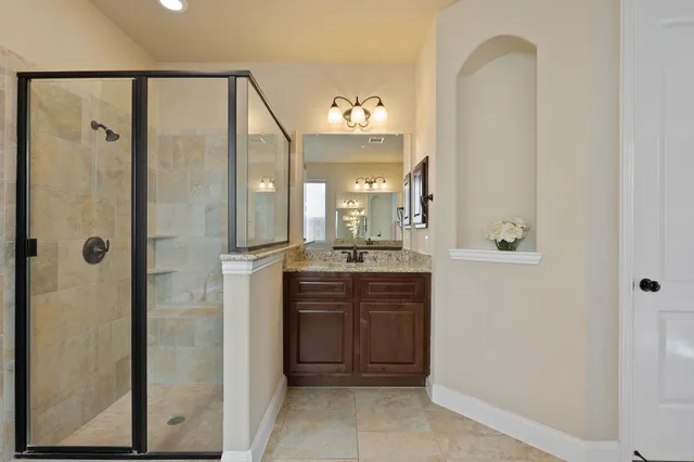 $3,950 | 166 Lindenberry Circle, Tomball, TX 77375