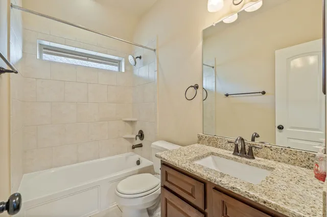 $3,950 | 166 Lindenberry Circle, Tomball, TX 77375