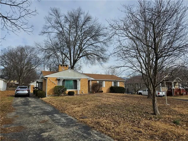 $190,000 | 1104 West 27th Street South, Independence, MO 64052