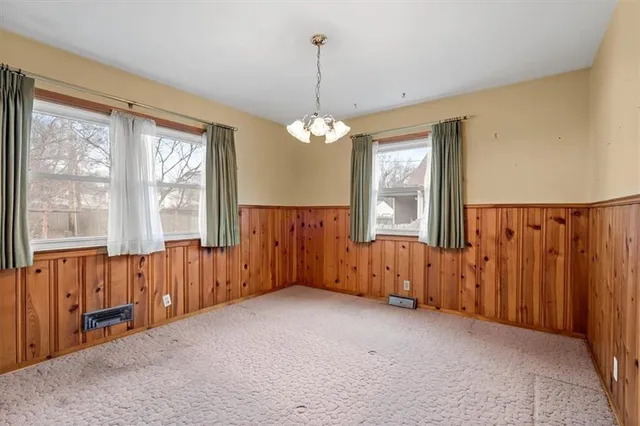 $190,000 | 1104 West 27th Street South, Independence, MO 64052