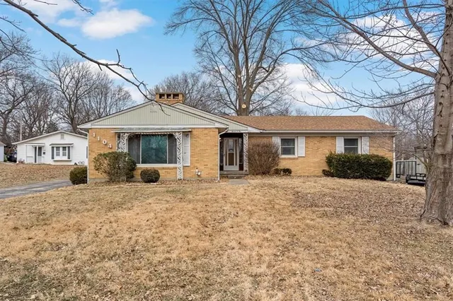 $190,000 | 1104 West 27th Street South, Independence, MO 64052