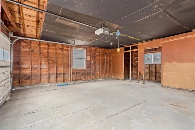 $190,000 | 1104 West 27th Street South, Independence, MO 64052