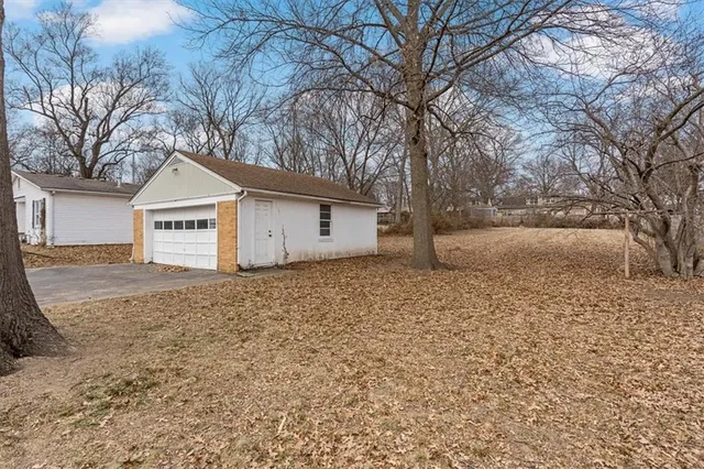 $190,000 | 1104 West 27th Street South, Independence, MO 64052