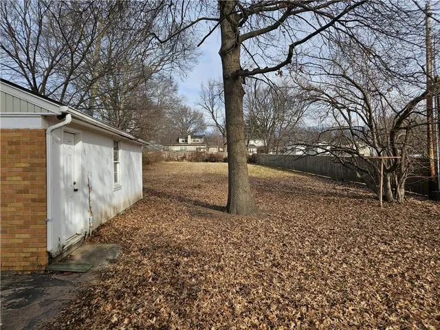 $190,000 | 1104 West 27th Street South, Independence, MO 64052