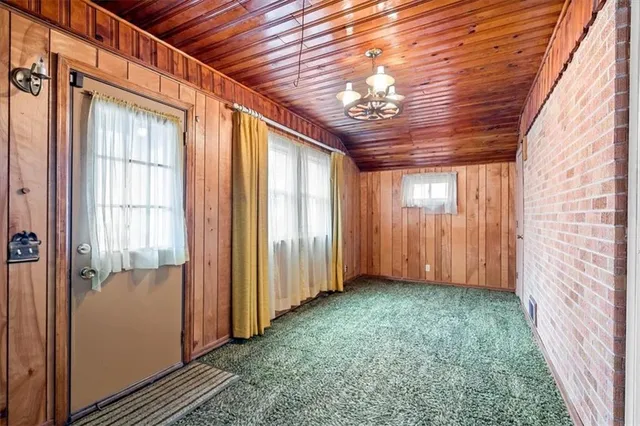 $190,000 | 1104 West 27th Street South, Independence, MO 64052