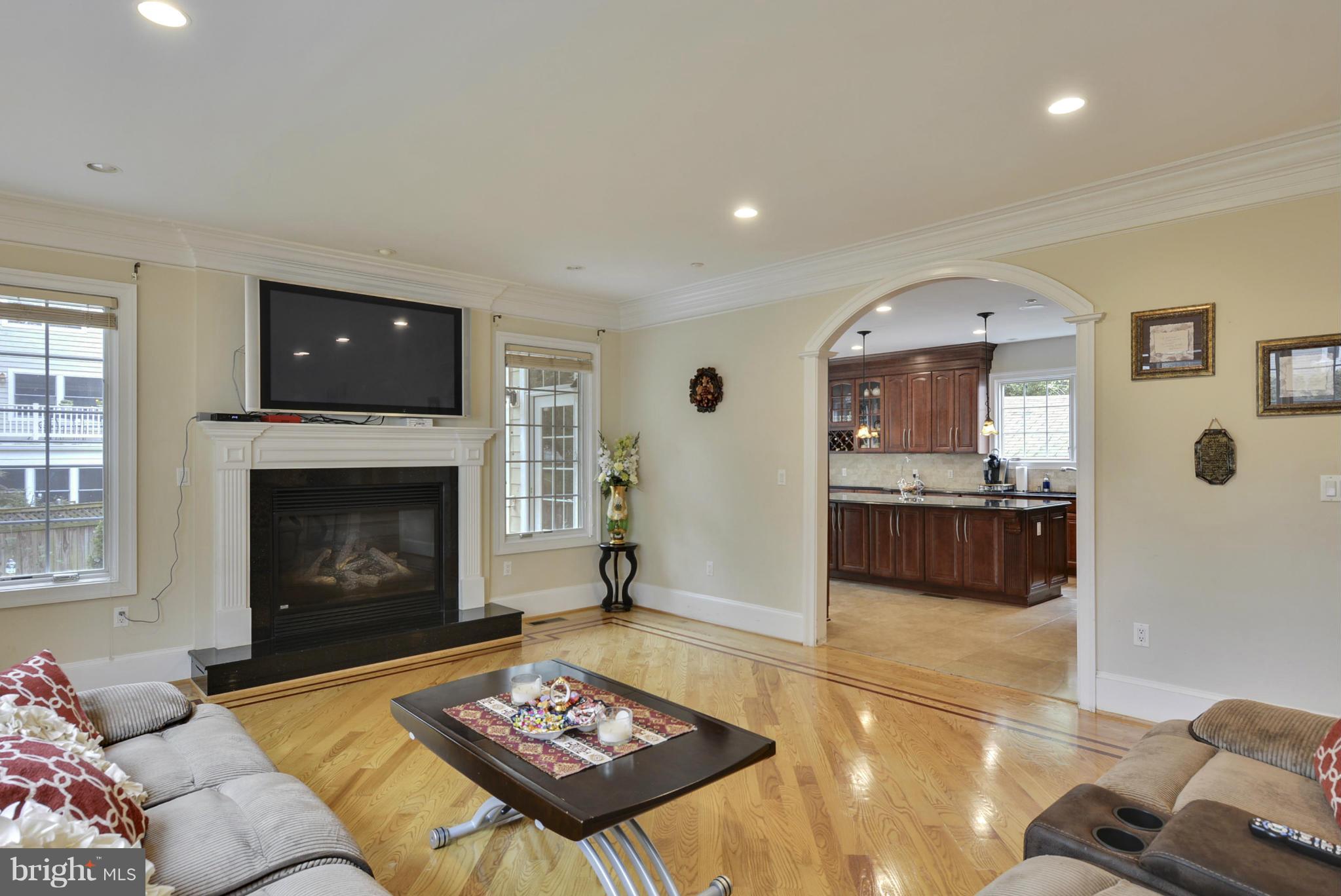 5610 Greentree Road Bethesda, MD 20817 - Photo 14 of 29 Family Room