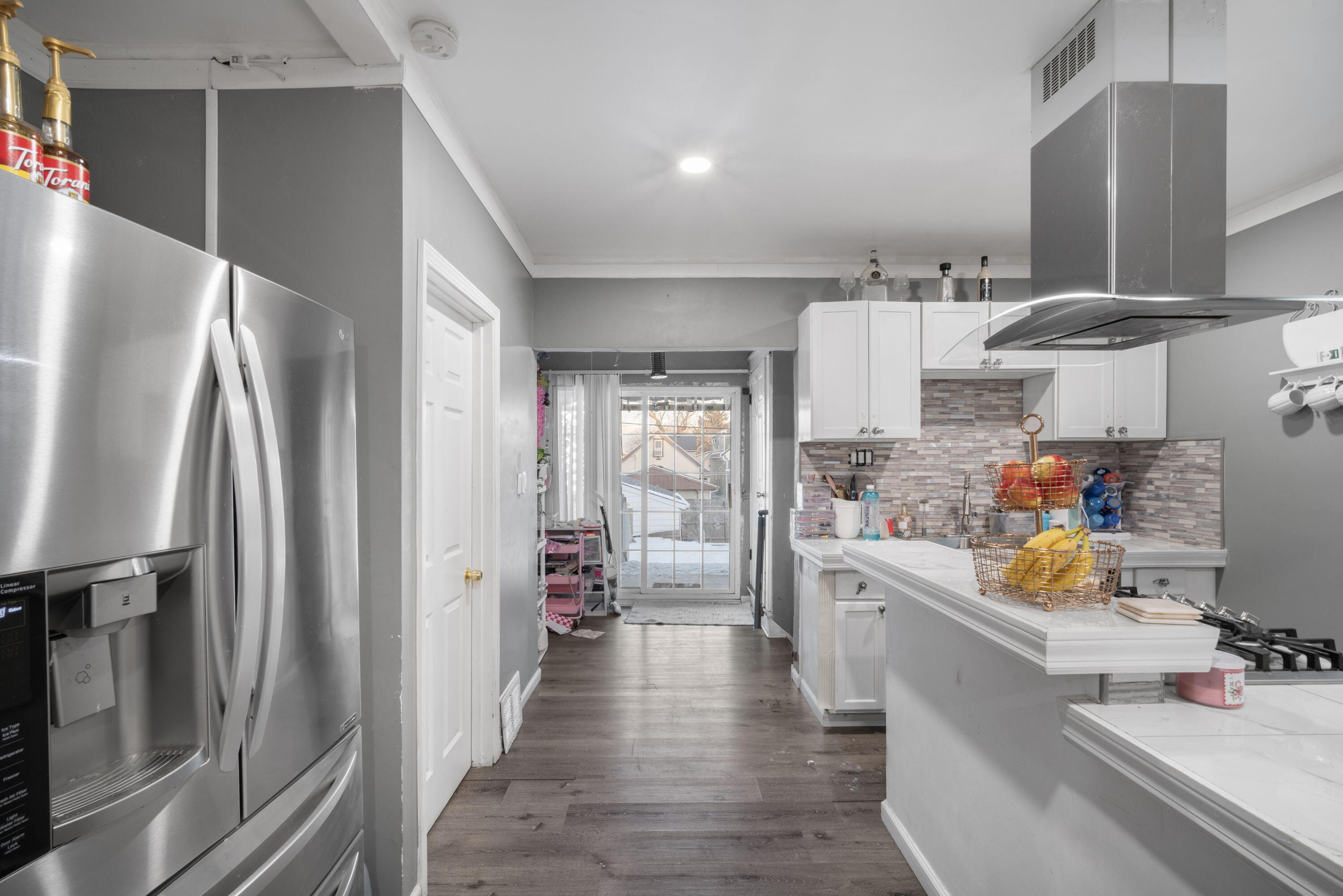 2960 South 15th Place Milwaukee, WI 53215 - Photo 6 of 15 6_imgDSC05970