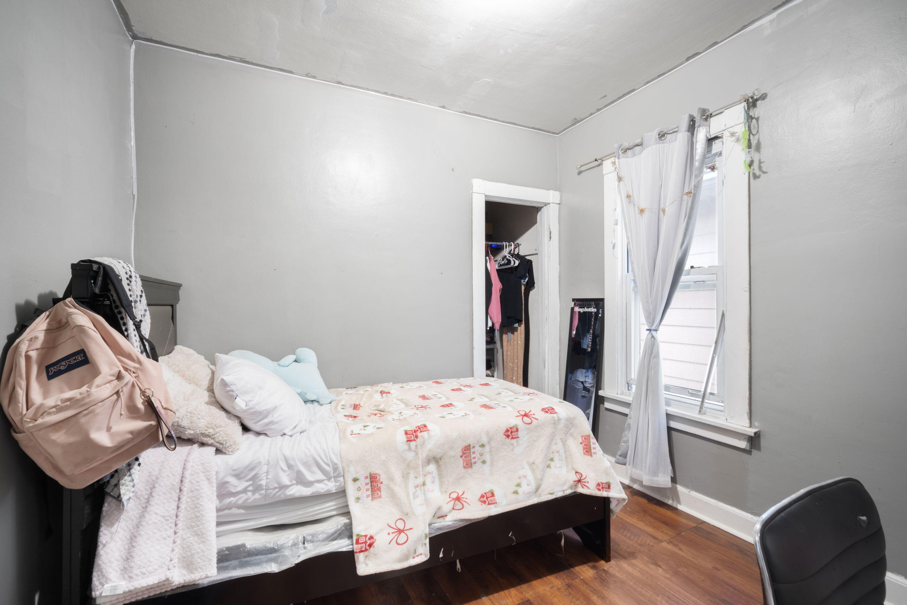 2960 South 15th Place Milwaukee, WI 53215 - Photo 9 of 15 9_imgDSC05990