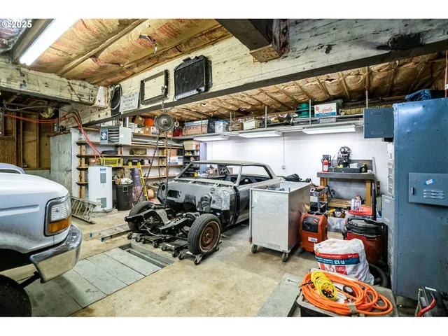 $799,900 | 9315 Southeast Kingswood Way, Damascus, OR 97089