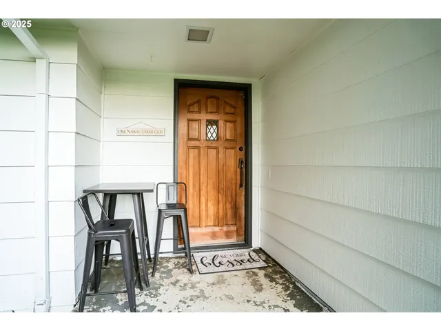 $799,900 | 9315 Southeast Kingswood Way, Damascus, OR 97089